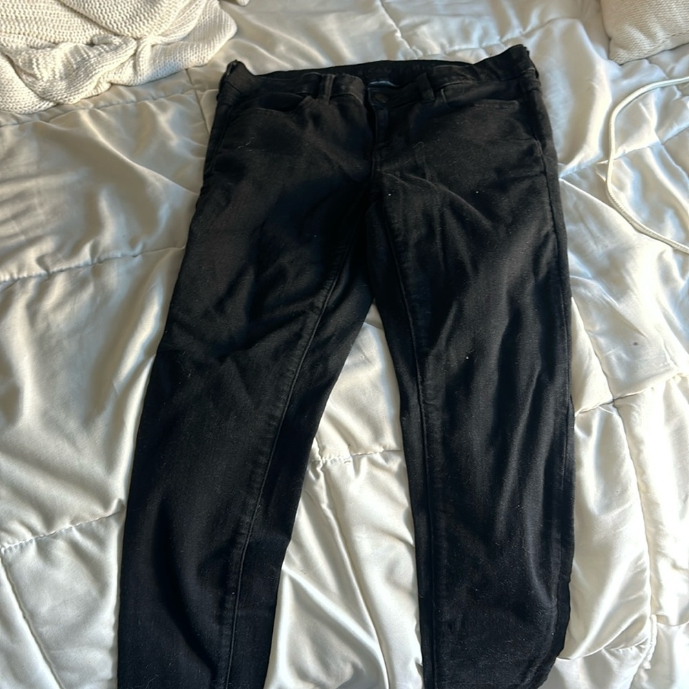 American Eagle, short size 4, black skinny jeans